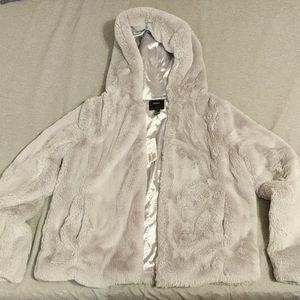 NWT Gorgeous Forever 21 Faux Fur Jacket